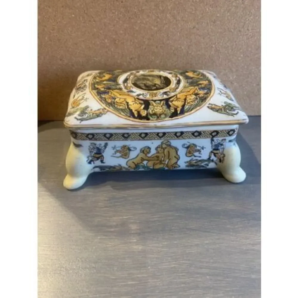 Vintage United Wilson beautiful piece